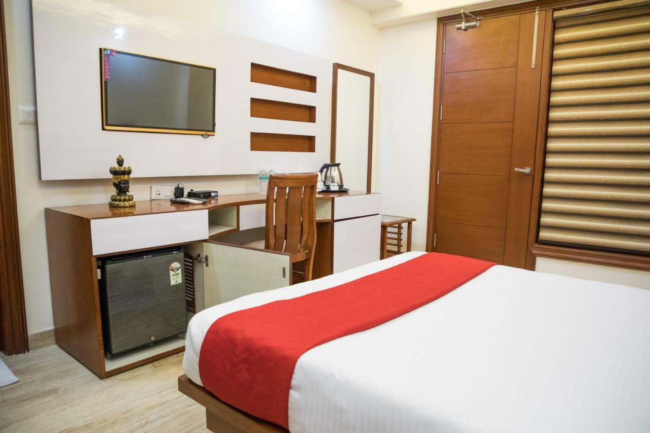 Sm Palace New Delhi Extérieur photo
